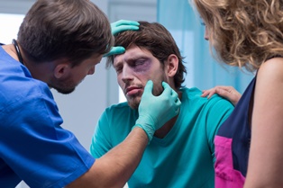 doctor-examining-eye-injury